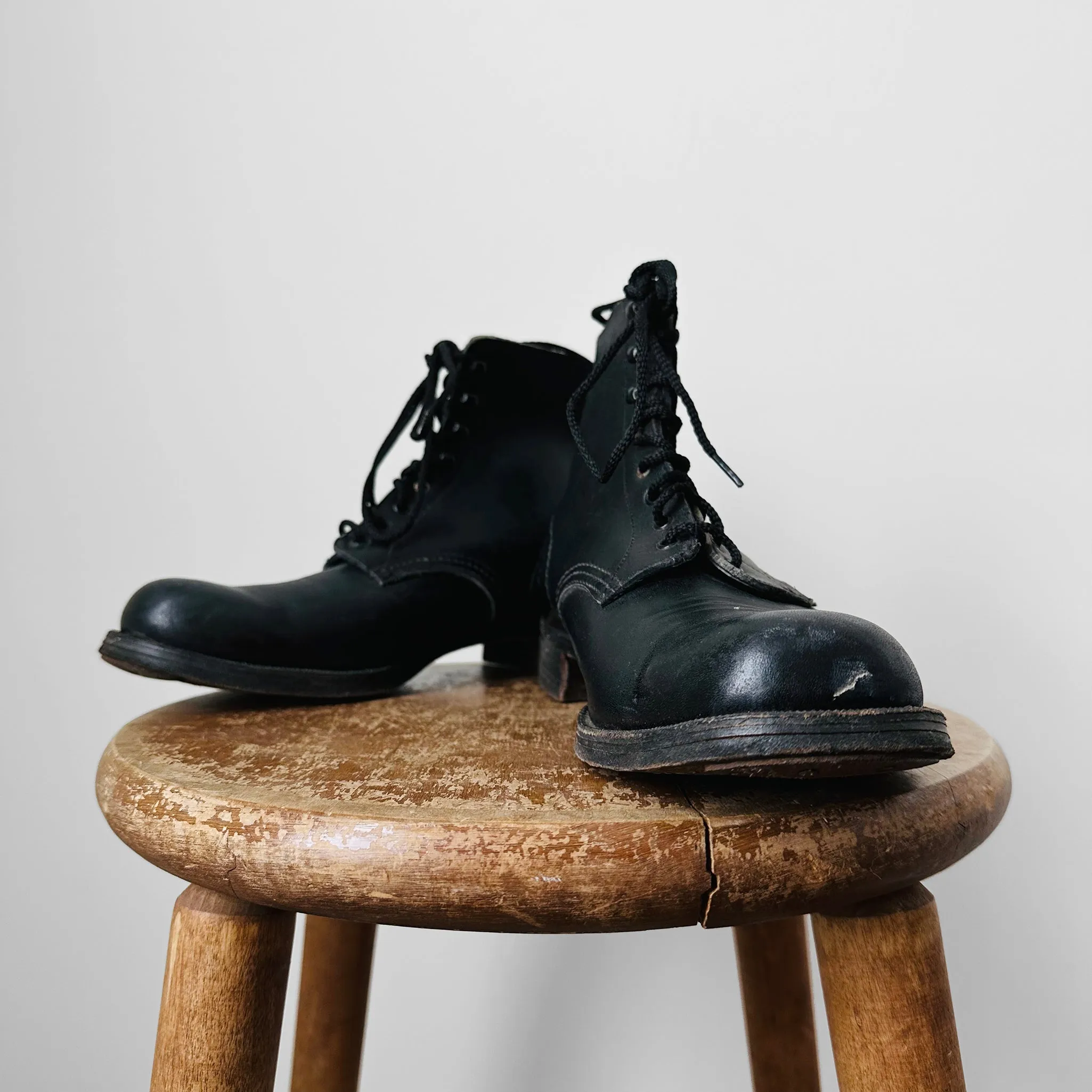 1940s - 1950s Well-Worn Black Leather Military Style Combat Boot Lace-Up Tap Dance Boots - Sz. 39