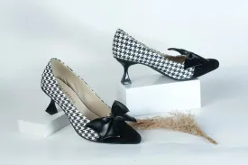 WALKBROS WOMEN'S KITTEN HEELS POINTED TOE PUMPS - BLACK & WHITE
